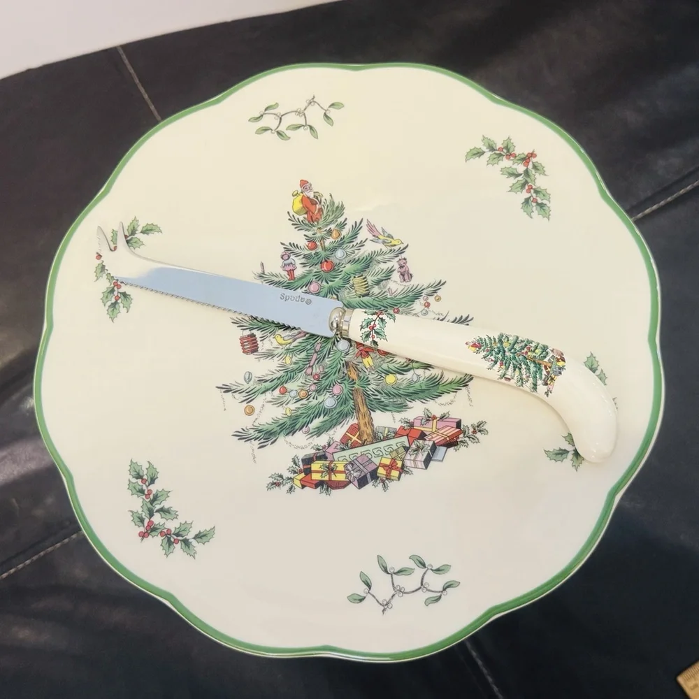 Spode Christmas Tree appetizer plate with knife R:9”, L:7.8”